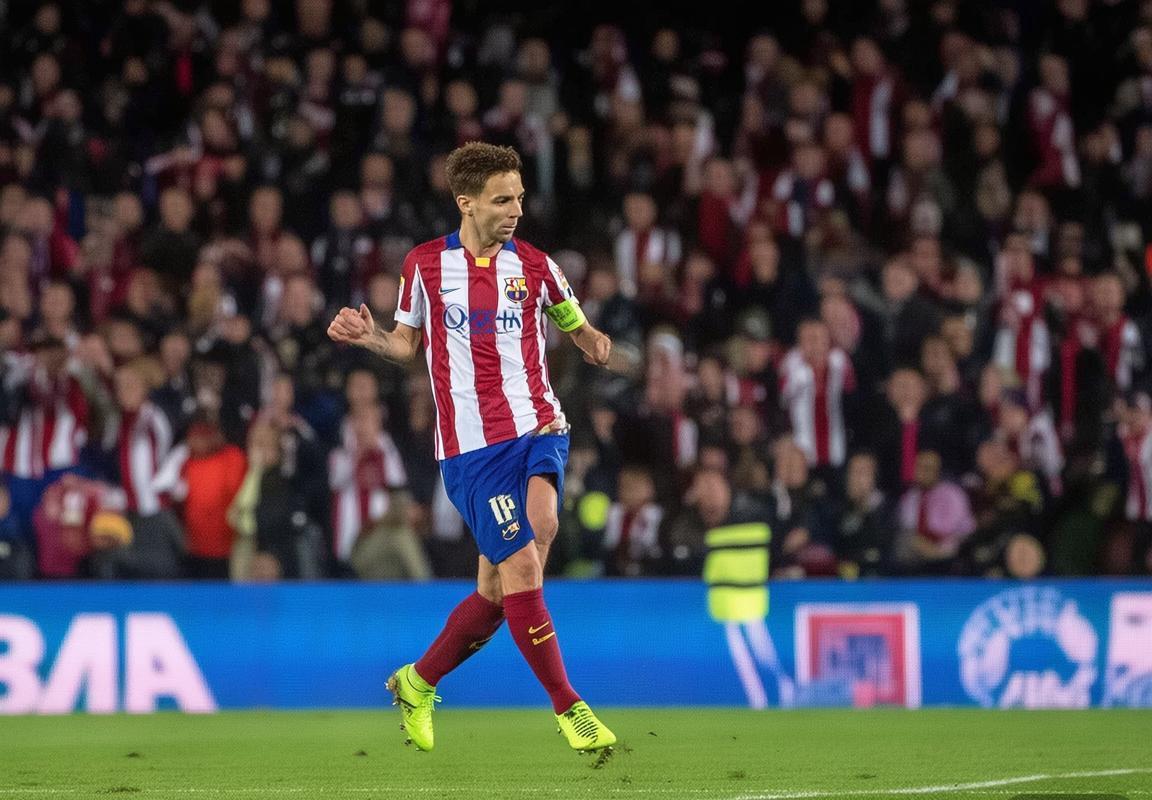 西甲积分榜冠军归属悬念：巴萨马竞对决引爆争议判罚